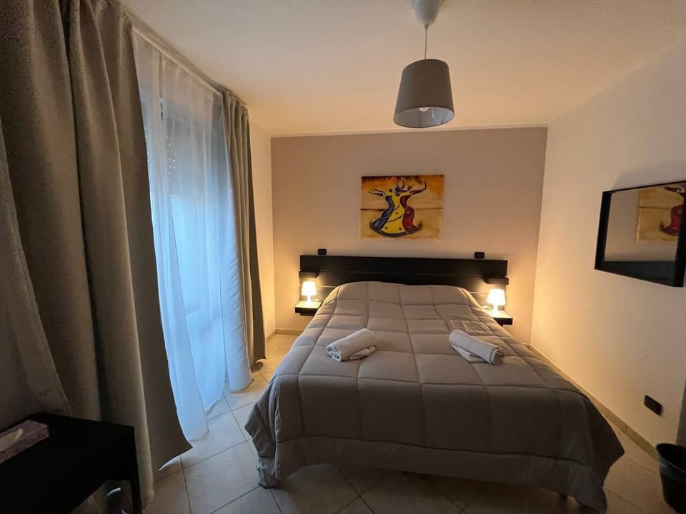Standard Double or Twin Room, 1 Bedroom (External Bathroom) | Minibar, desk, free WiFi, bed sheets