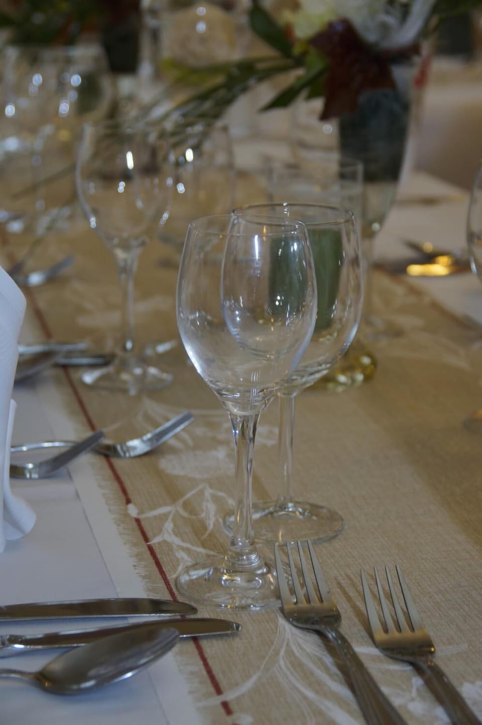 Lunch, dinner served; German cuisine, alfresco dining 