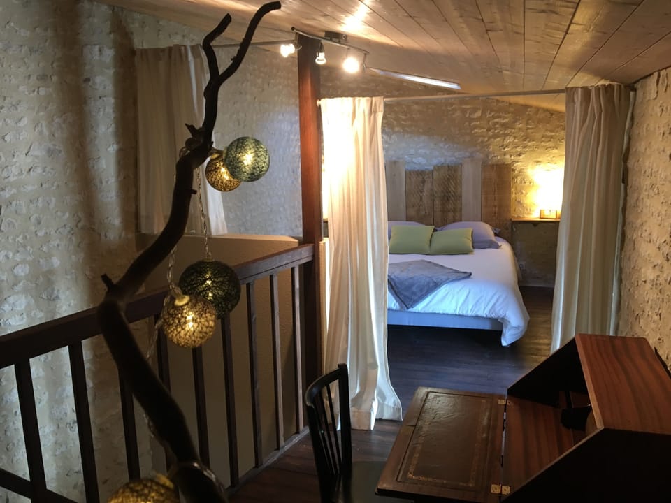Family Room (Grande Champagne) | 1 bedroom, premium bedding, individually decorated, desk