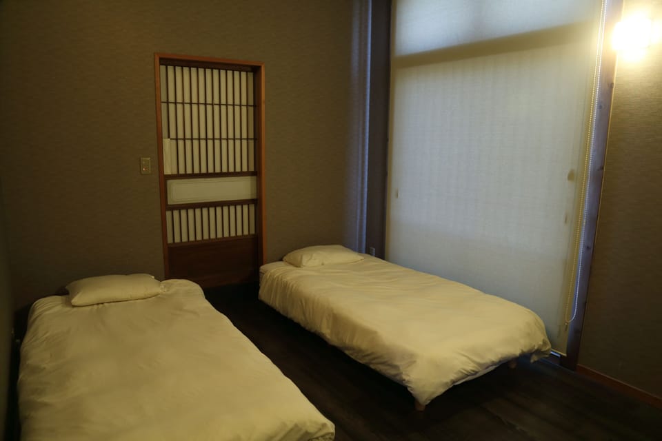 Free WiFi, bed sheets