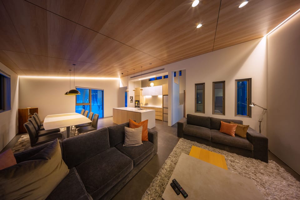 Eminence | Living area | Flat-screen TV, fireplace, Netflix, heated floors