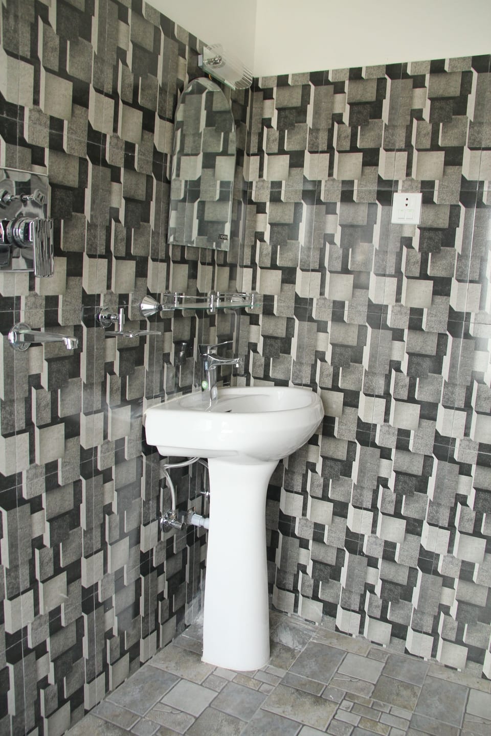 Bathroom sink