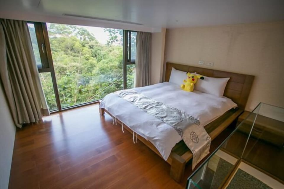 Superior Loft (Marster 6) | Desk, blackout drapes, free WiFi, bed sheets
