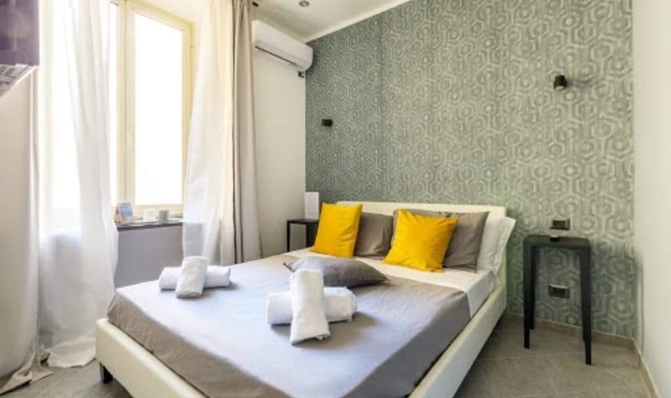 Basic Double Room | Desk, blackout drapes, soundproofing, WiFi (free)