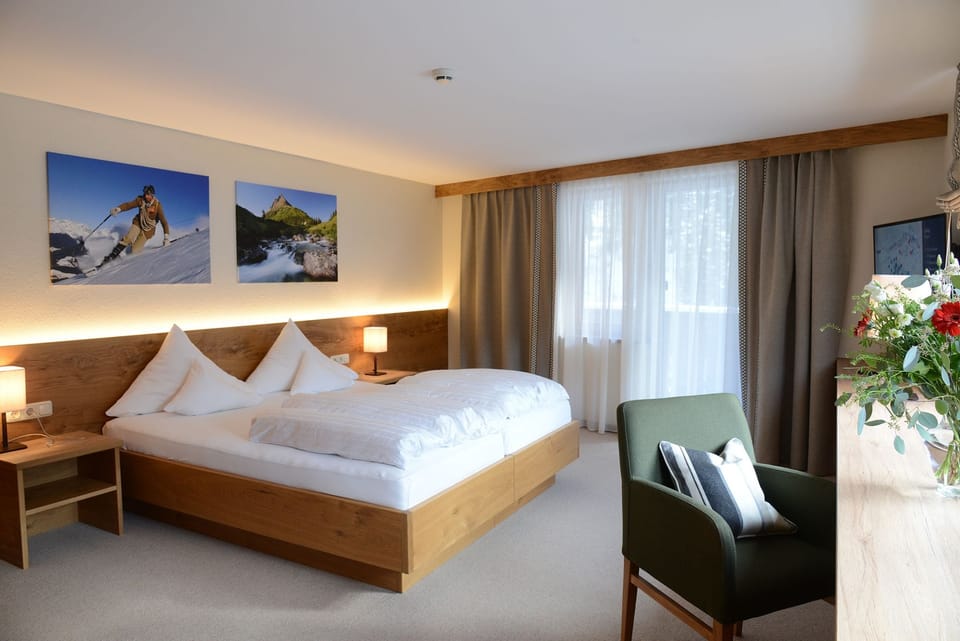 Family Suite | Hypo-allergenic bedding, in-room safe, individually decorated