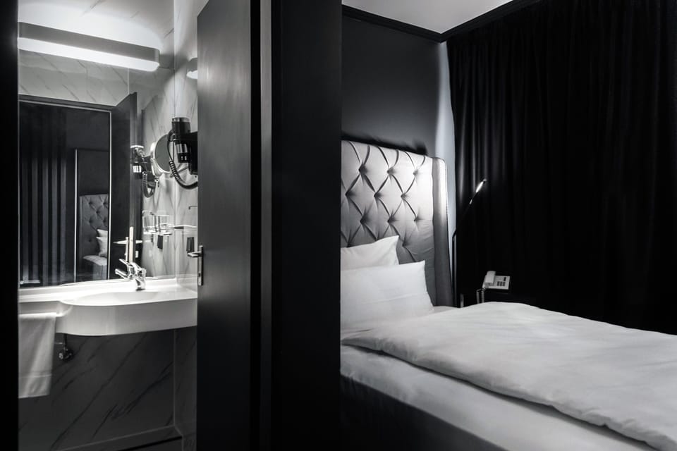Single Room (Belmont Solo) | 1 bedroom, desk, laptop workspace, blackout drapes