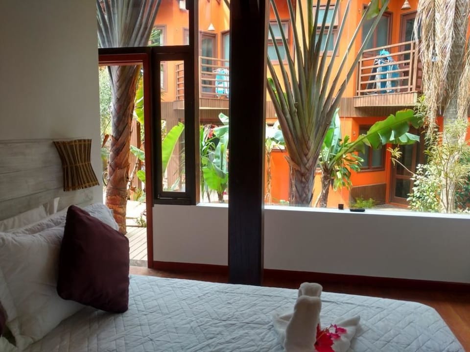 Standard Suite | Desk, iron/ironing board, free cribs/infant beds, free WiFi