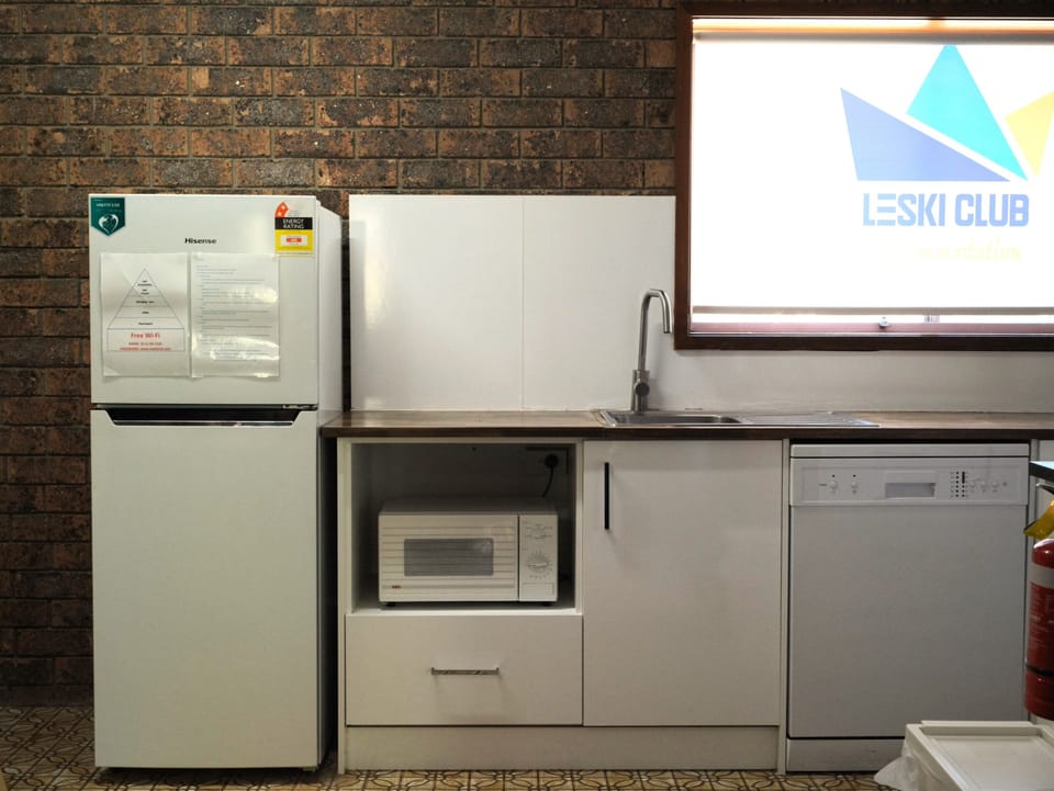 Leski Apartment No.7 | Private kitchen | Fridge, microwave, stovetop, coffee/tea maker