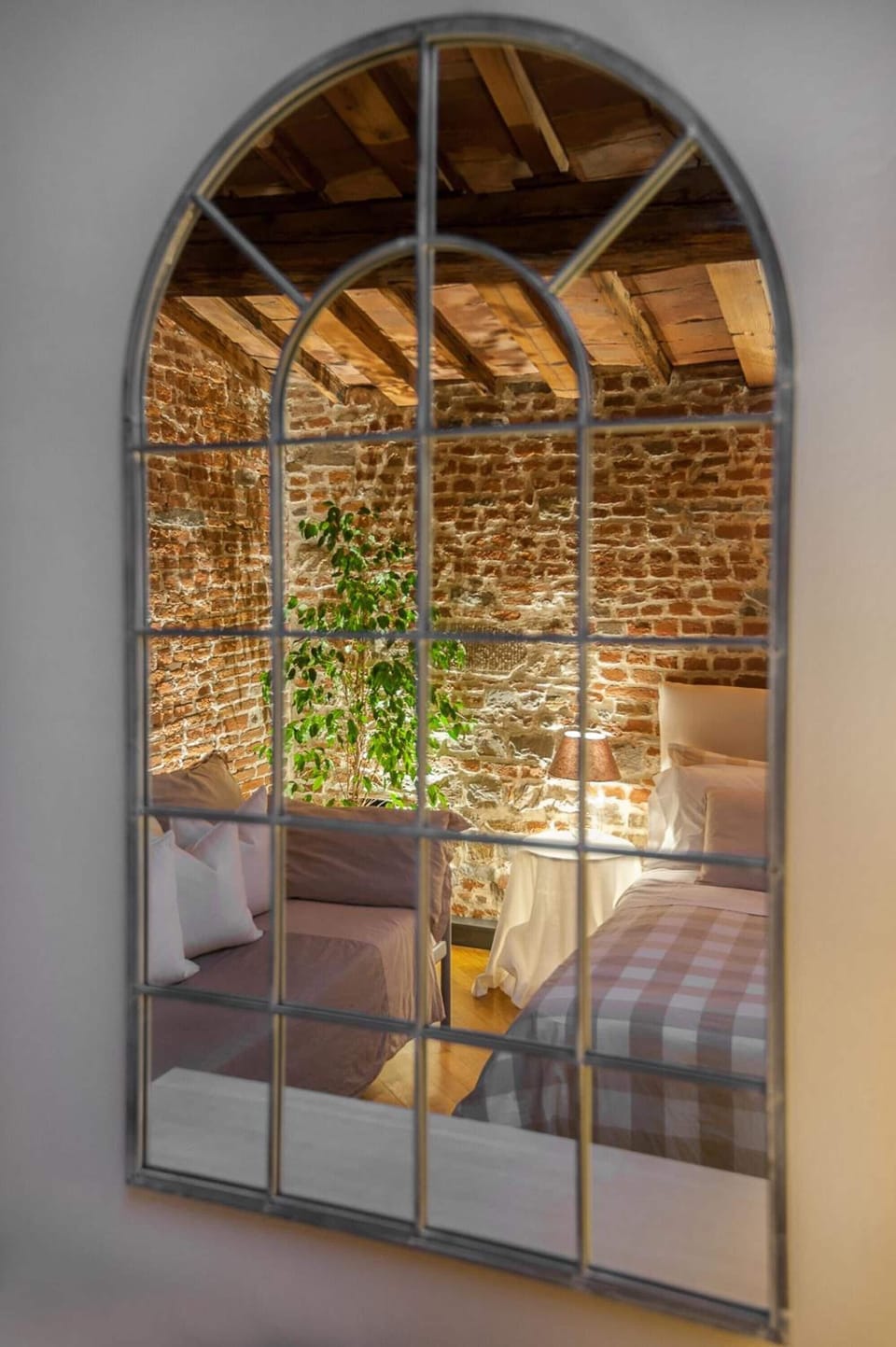 Premium bedding, desk, laptop workspace, free WiFi