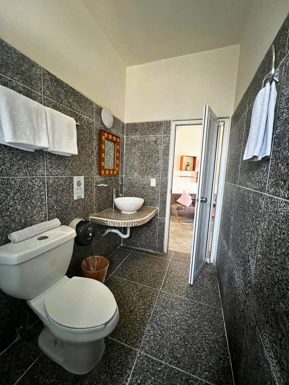 Apartment, 2 Bedrooms | Bathroom | Soap, shampoo, toilet paper