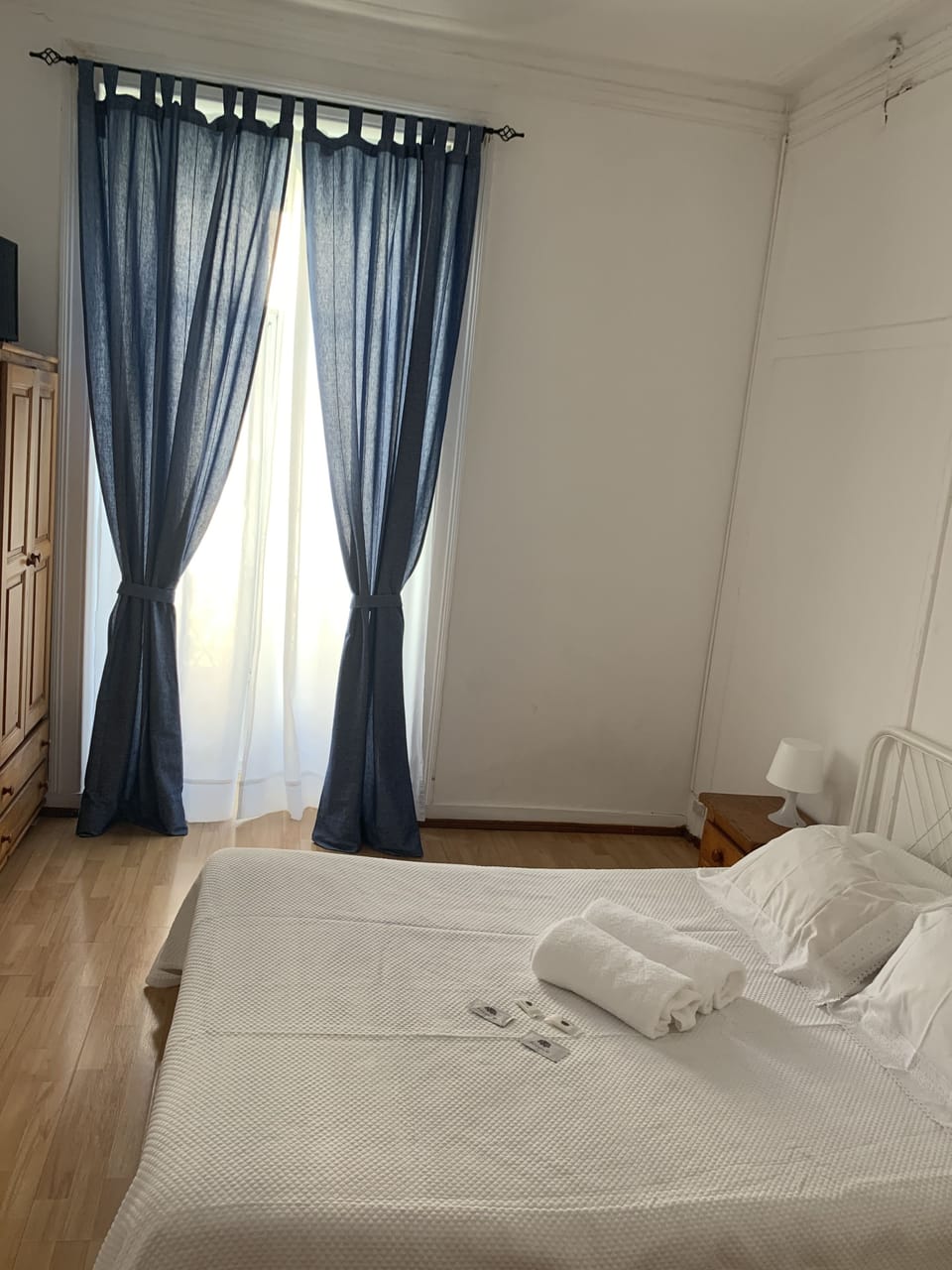 Double Room | In-room safe, desk, soundproofing, iron/ironing board