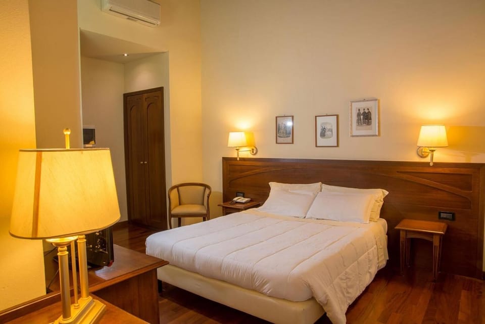 Minibar, in-room safe, desk, soundproofing