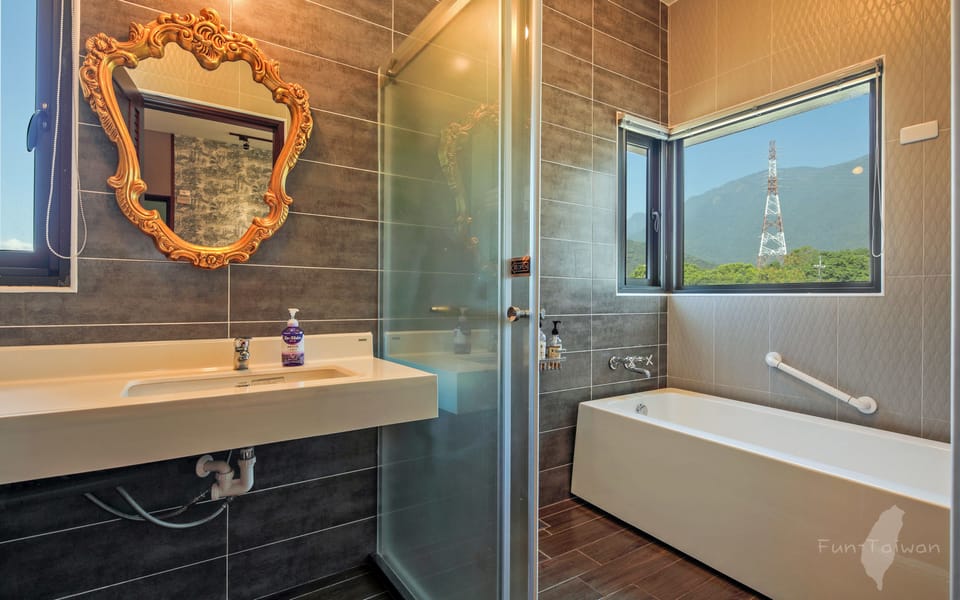 2A Quadruple Room | Bathroom | Free toiletries, hair dryer, slippers, electronic bidet