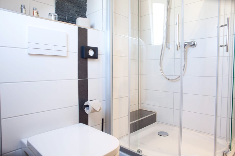 Standard Single Room | Hypo-allergenic bedding, desk, laptop workspace, free WiFi