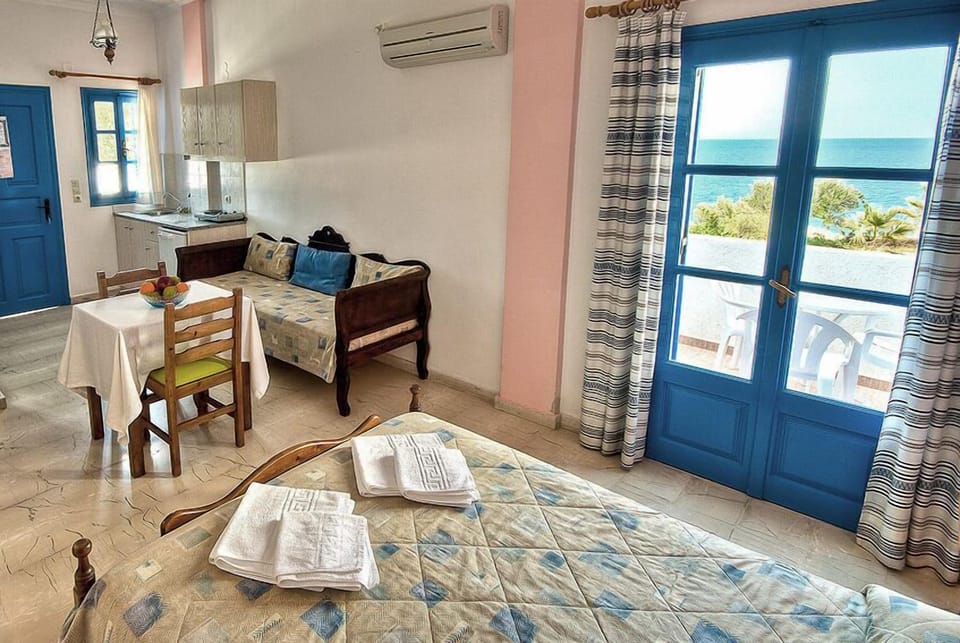 Standard Room | In-room safe, free WiFi, bed sheets