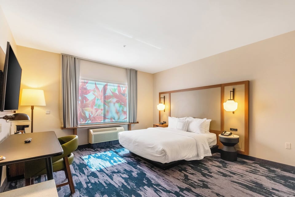 Premium bedding, pillowtop beds, individually furnished, desk