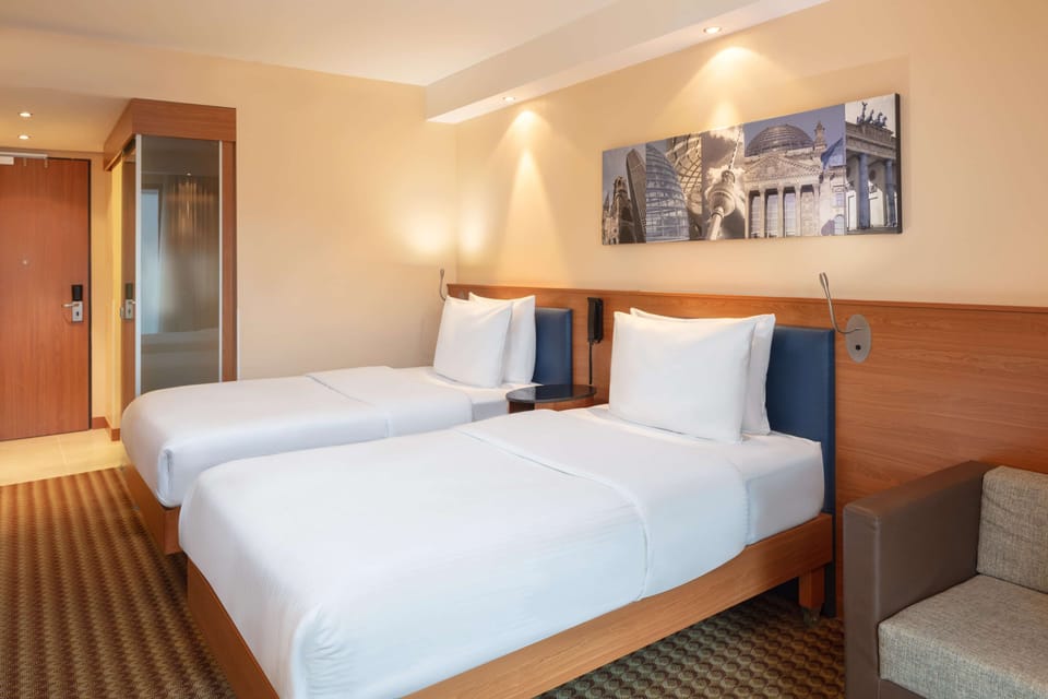 Room, 2 Twin Beds | Hypo-allergenic bedding, blackout drapes, soundproofing