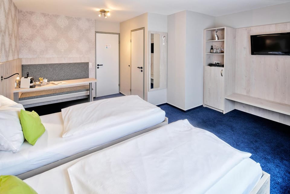 Minibar, desk, soundproofing, iron/ironing board