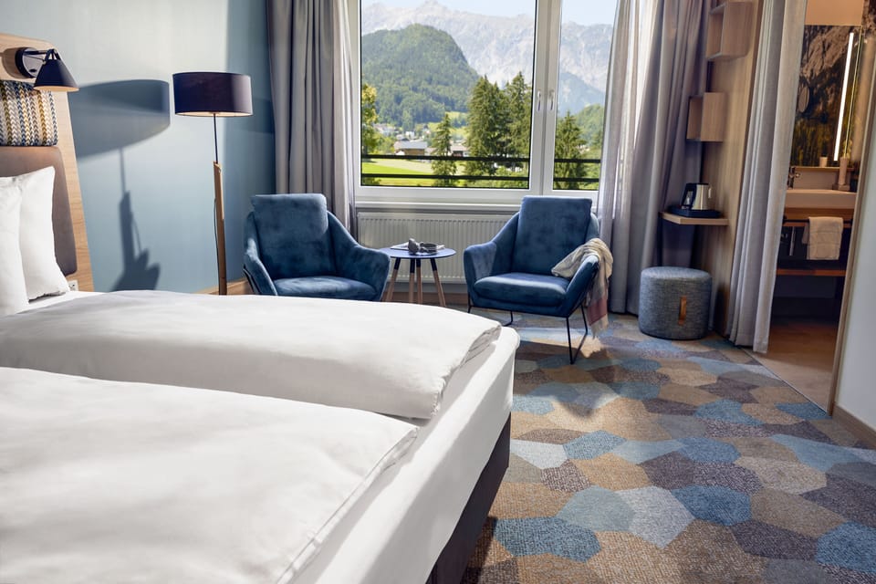 Hypo-allergenic bedding, in-room safe, blackout drapes, soundproofing