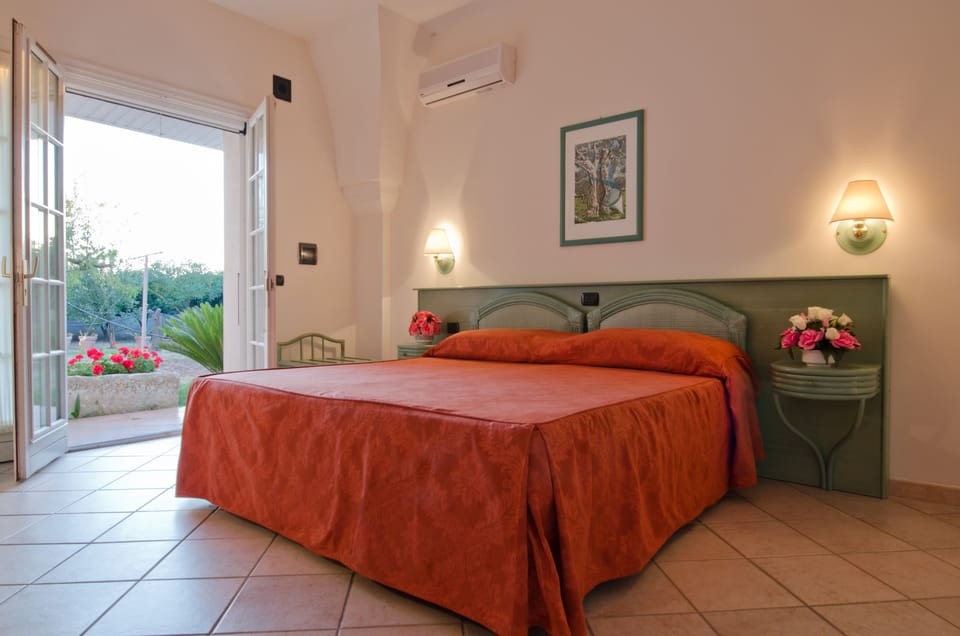 Double Room, Pool Access | Premium bedding, desk, bed sheets, wheelchair access