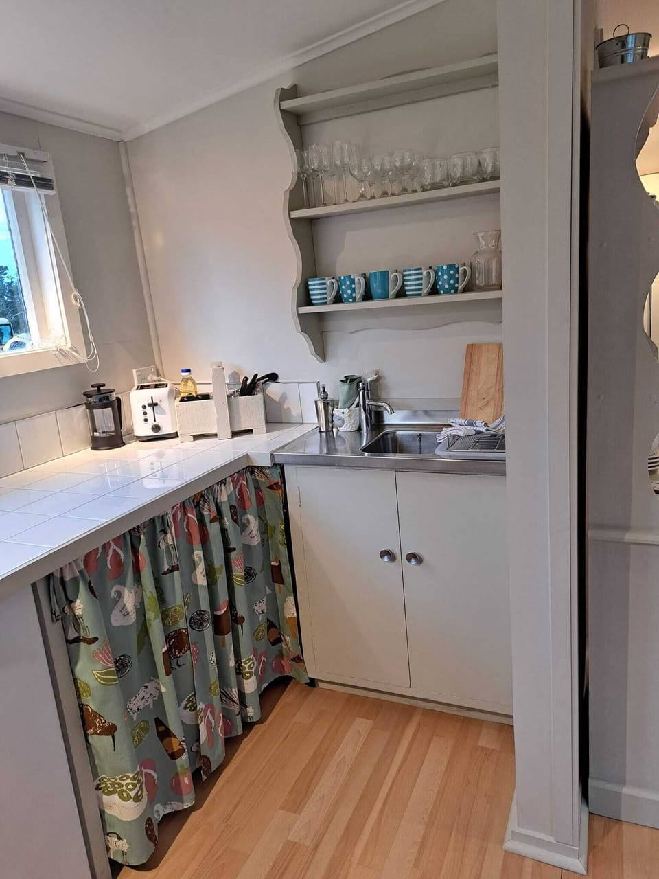 Economy Cottage | Private kitchen | Cleaning supplies