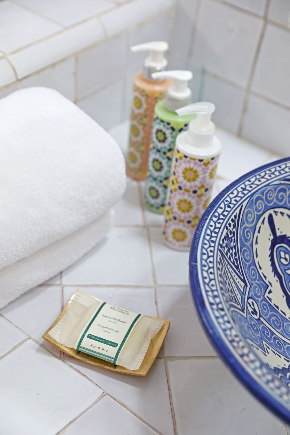Deluxe Suite, Private Bathroom | Bathroom | Hair dryer, towels, soap, shampoo