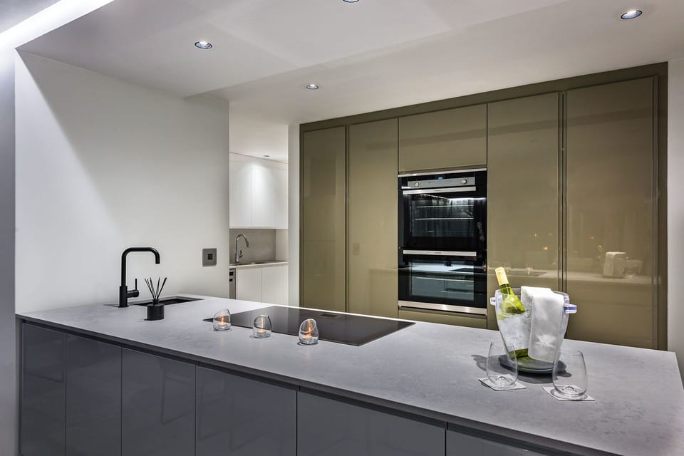 Luxury Penthouse, 2 Bedrooms, Ocean View | Private kitchen