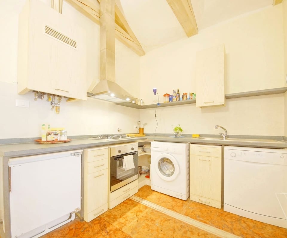 Apartment, 2 Bedrooms, Canal View | Private kitchen | Full-size fridge, oven, stovetop, dishwasher