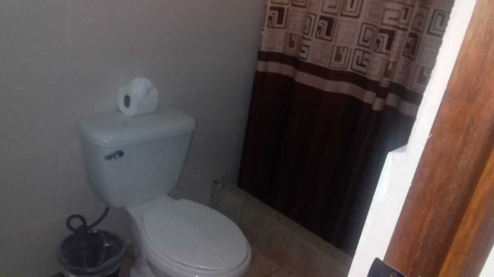 Basic Single Room | Bathroom | Shower