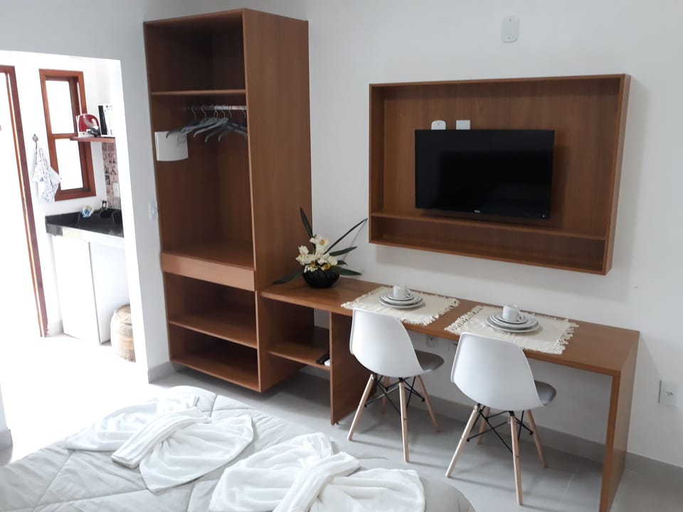 Traditional Suite | Minibar, individually furnished, iron/ironing board, free WiFi