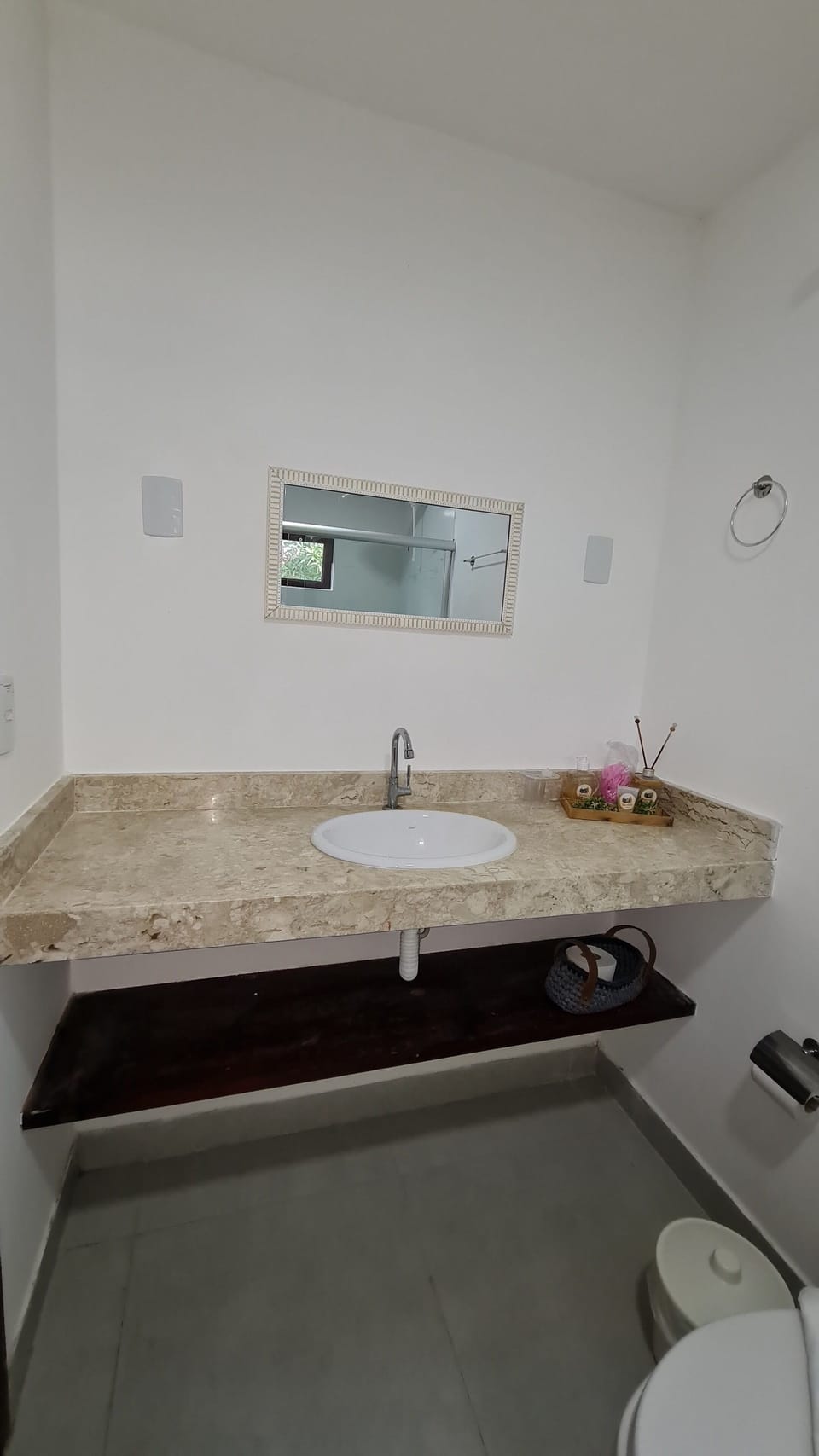 Traditional Suite | Bathroom | Shower, towels