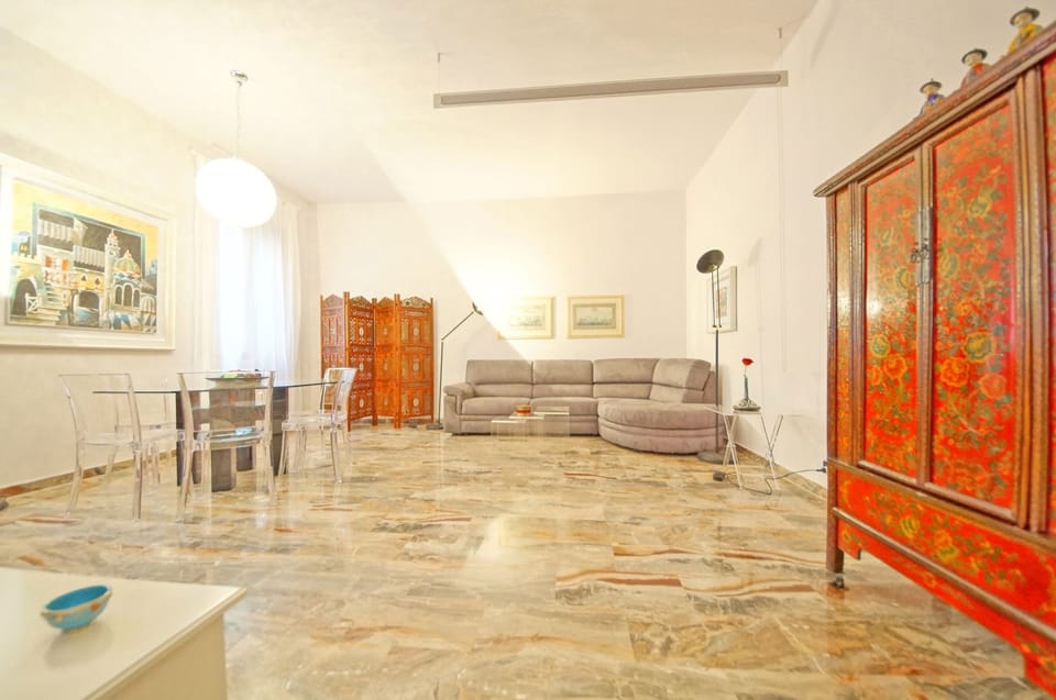 Apartment | Living area | Flat-screen TV
