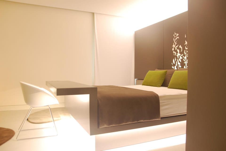 1 bedroom, minibar, in-room safe, individually decorated