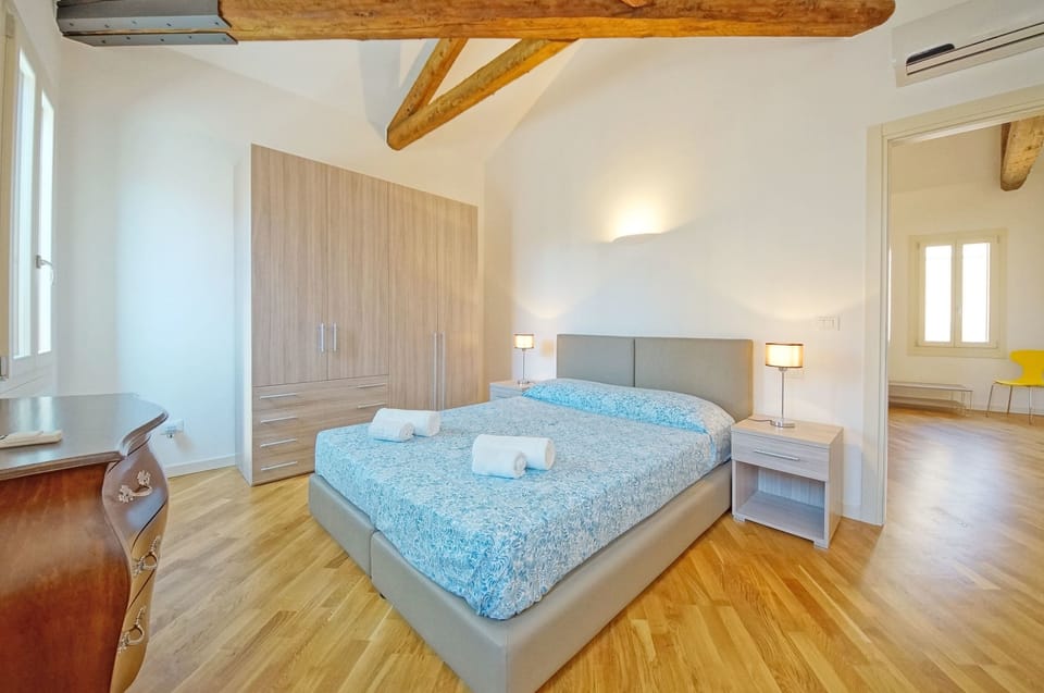 Apartment, 1 Bedroom | 1 bedroom, iron/ironing board, WiFi (free), bed sheets