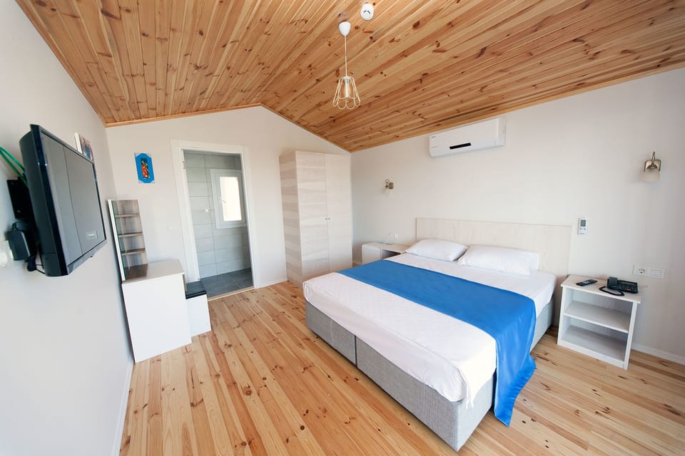 Deluxe Double Room | 2 bedrooms, minibar, in-room safe, soundproofing