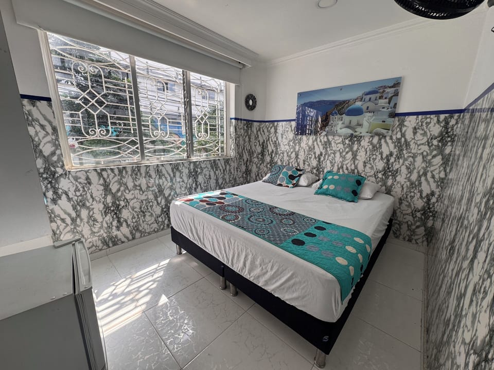 Deluxe Room | Hypo-allergenic bedding, free WiFi, bed sheets