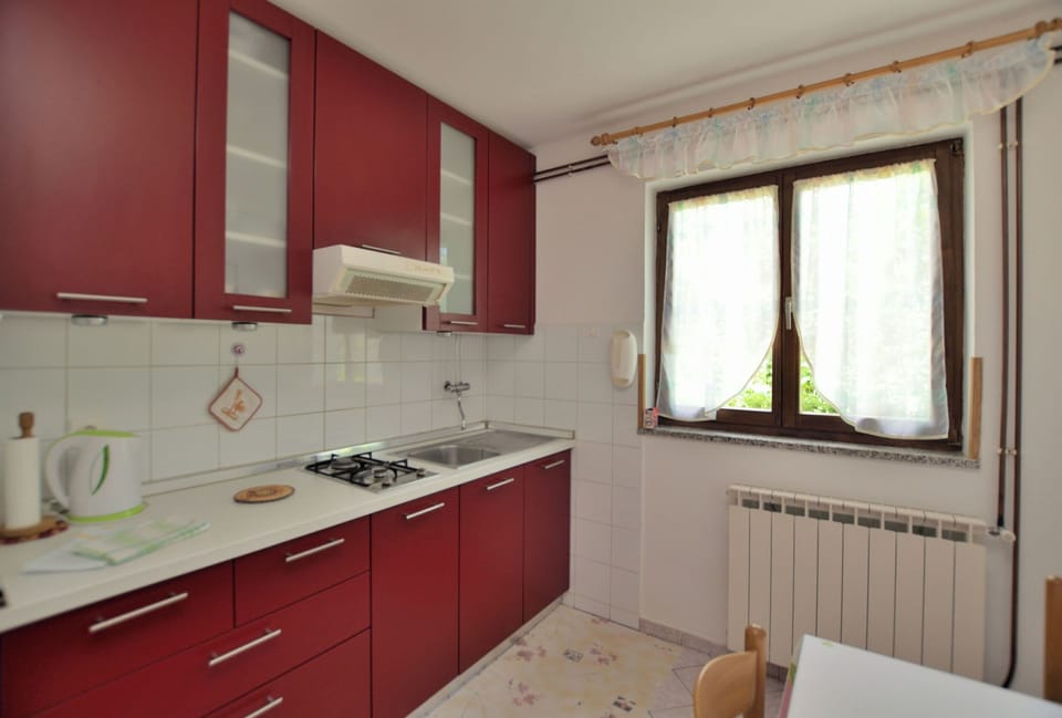Apartment (A1) | Private kitchen | Espresso maker, fridge, oven, stovetop