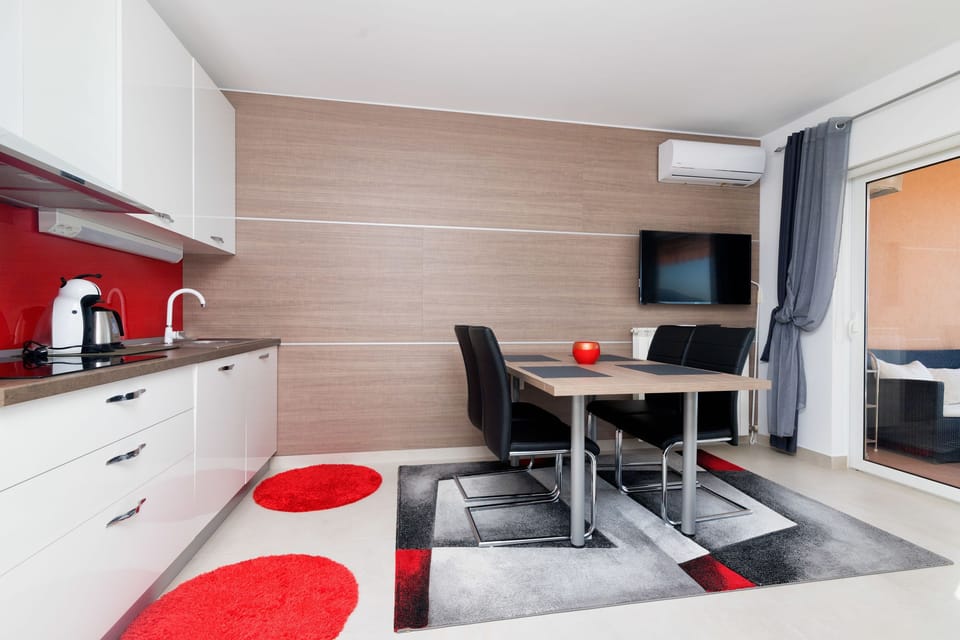 Apartment (A2) | Private kitchen | Fridge, microwave, stovetop, espresso maker