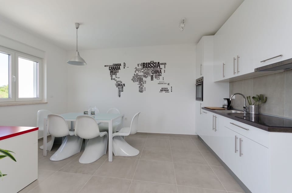 Private kitchen | Fridge, oven, stovetop, dishwasher