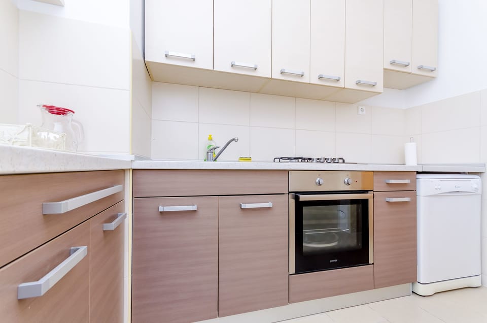 Private kitchen | Fridge, oven, stovetop, dishwasher