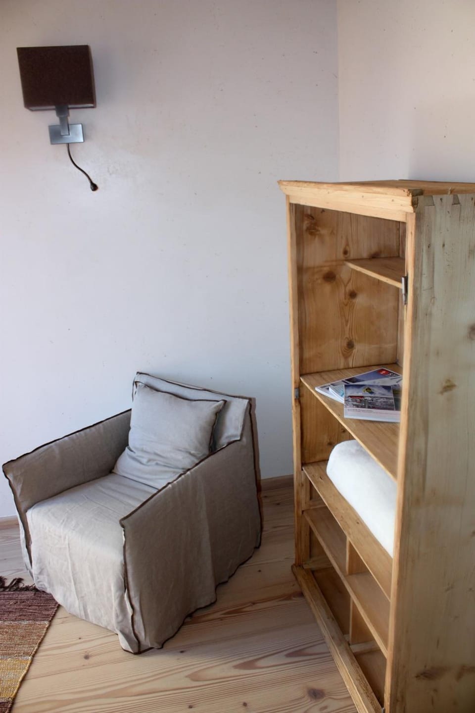 Cribs (surcharge), WiFi (free), individually decorated