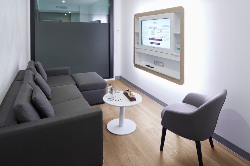 Junior Suite, Kitchenette | Premium bedding, memory foam beds, laptop workspace, soundproofing