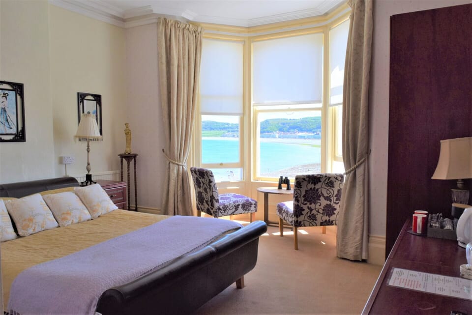 Superior Double Room, Ensuite, Sea View | Individually decorated, individually furnished, blackout drapes