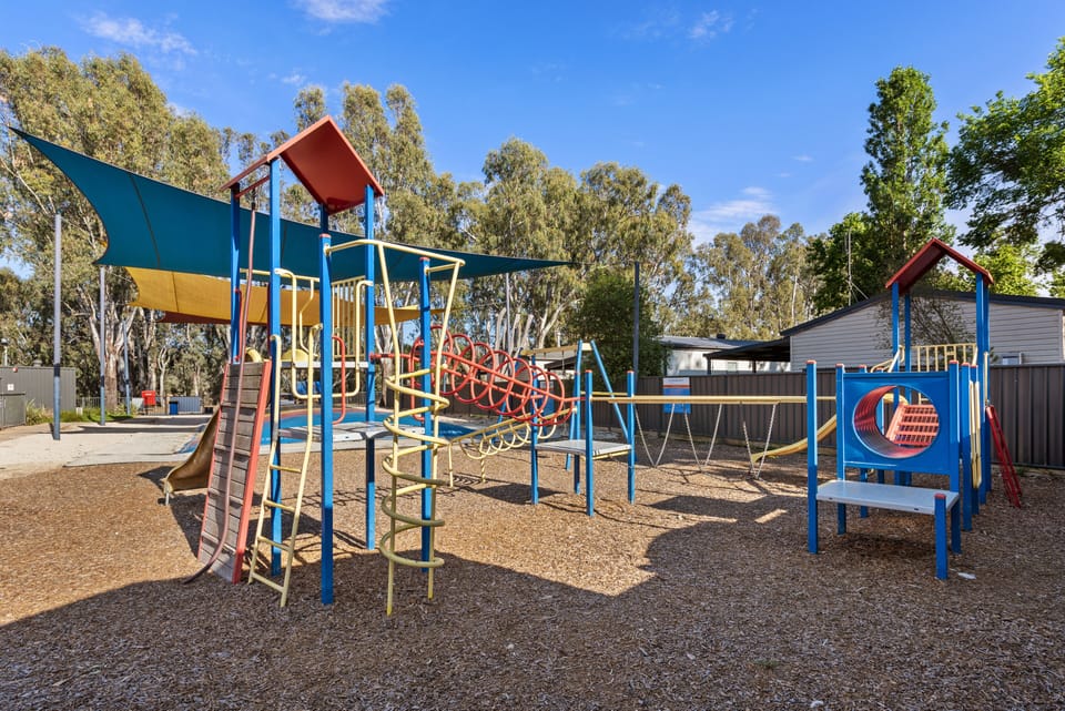 Discovery Parks - Maidens Inn Campground/ 
RV Resort in Echuca