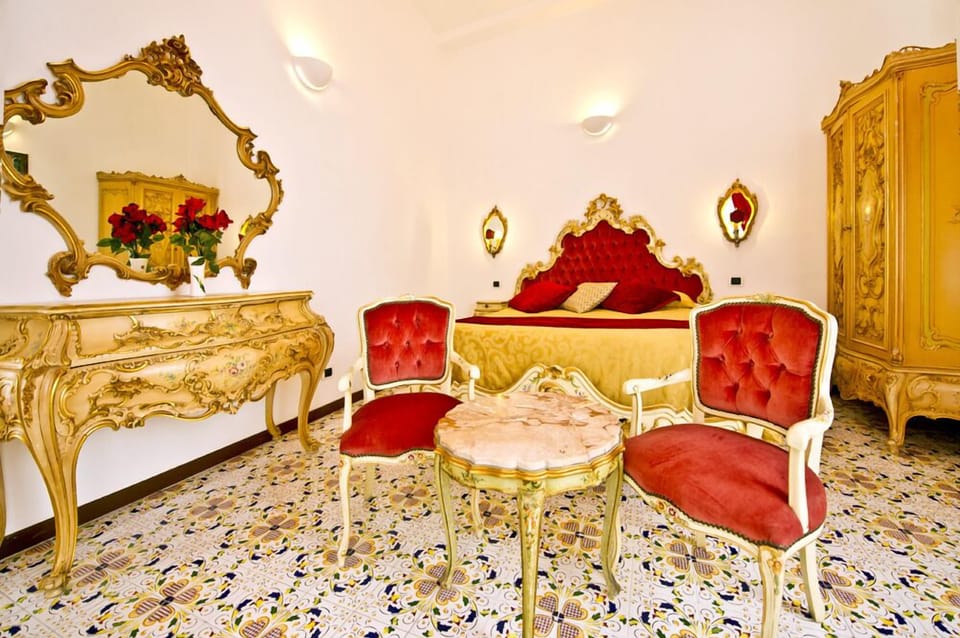 Superior Double Room | Living area | TV