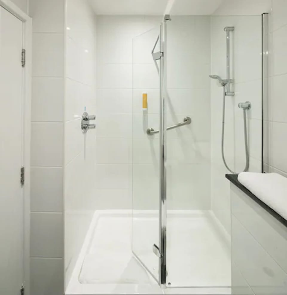 Shower, free toiletries, hair dryer, towels