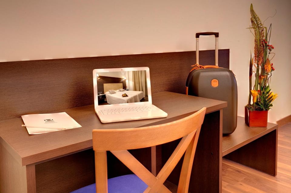In-room safe, desk, free WiFi, bed sheets