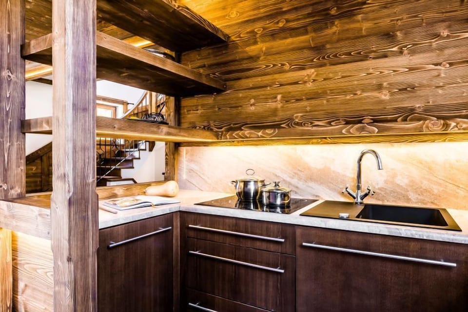 Basic Duplex, 3 Bedrooms, Sauna, Mountainside | Iron/ironing board, free WiFi, bed sheets