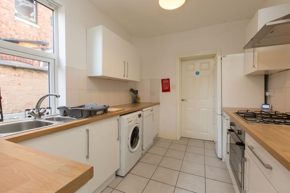 House, Private Bathroom (Whole)