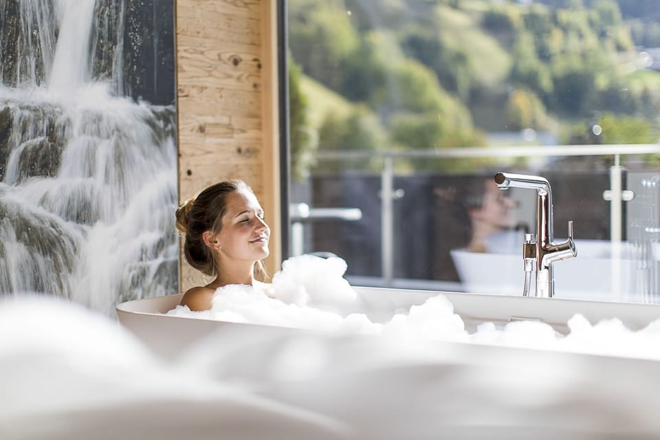 Honeymoon Room, 1 Bedroom | Hypo-allergenic bedding, in-room safe, blackout drapes, soundproofing